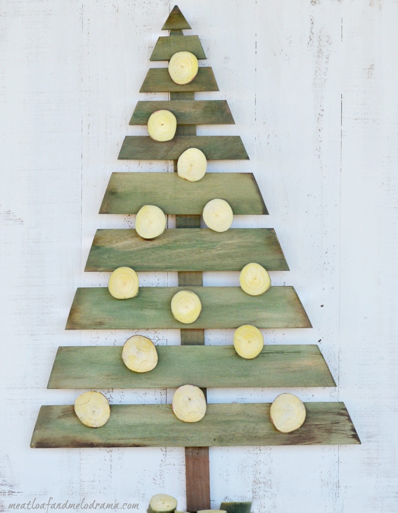 wallpapers Christmas Tree Made From Pallets