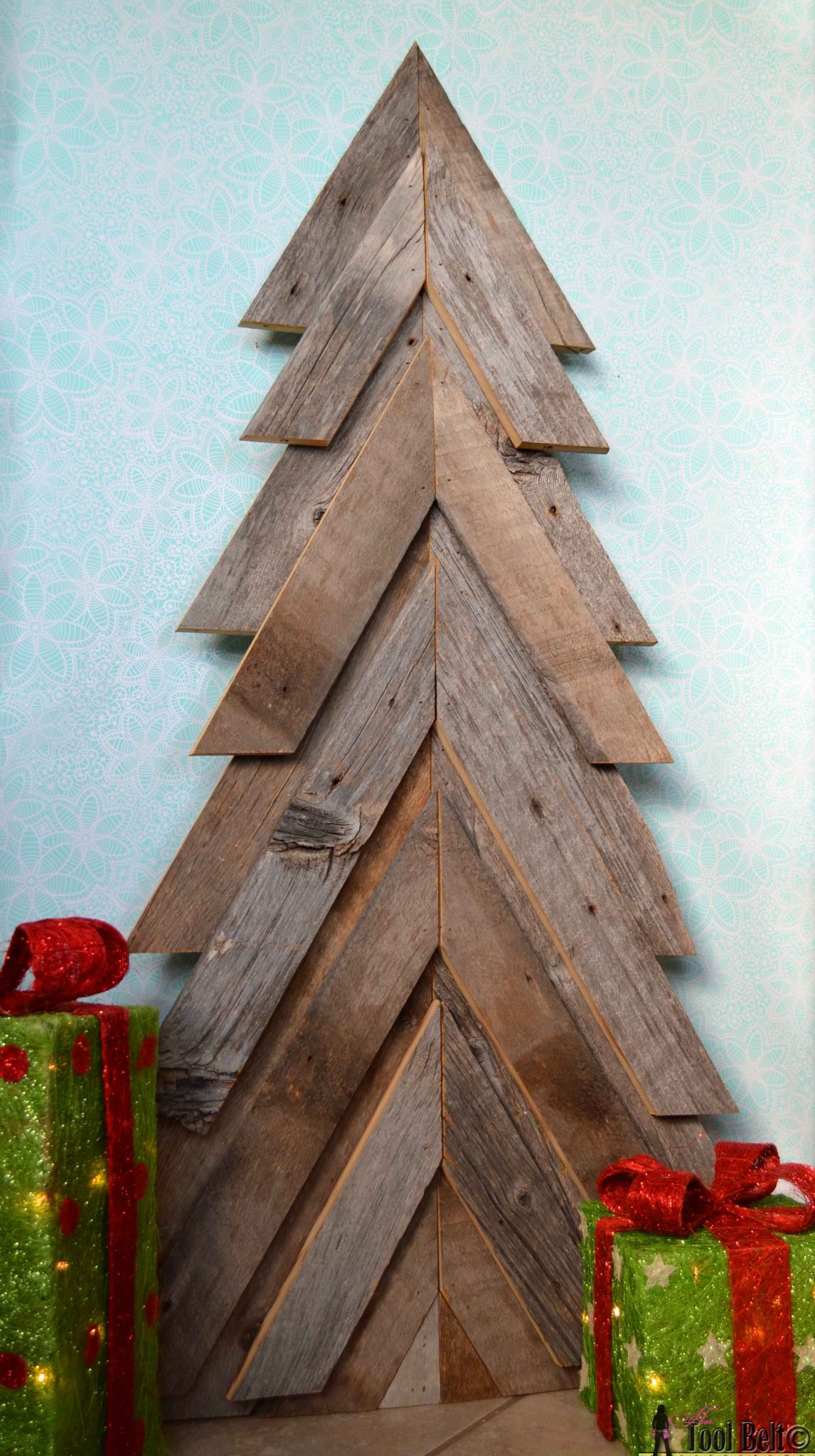 photo Christmas Tree Made From Pallets