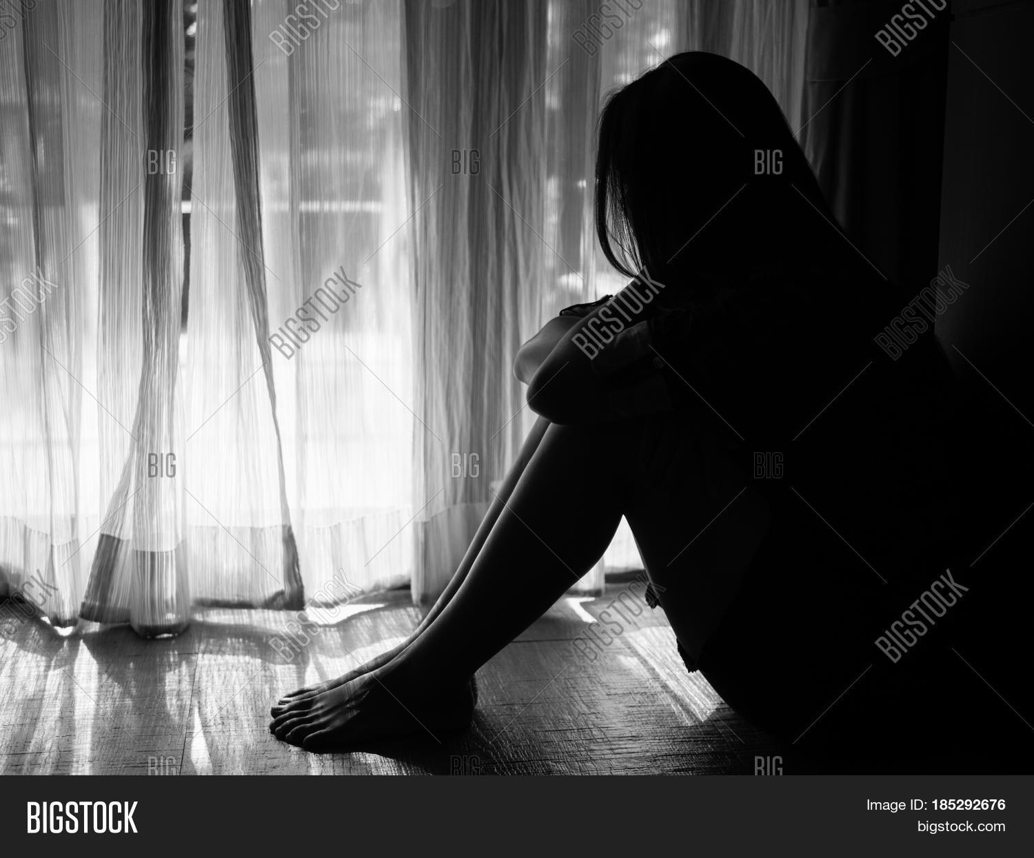 picture Sad Women Images Black And White