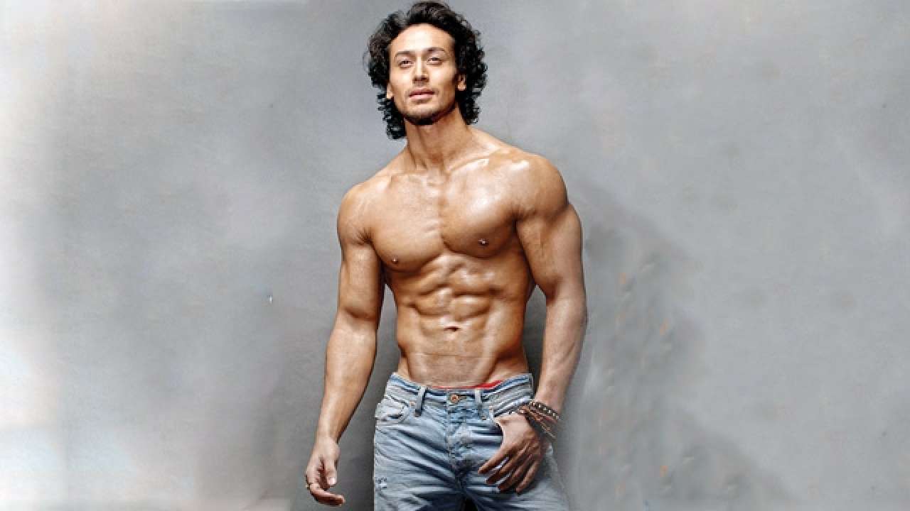 pics Tiger Shroff Body Measurement