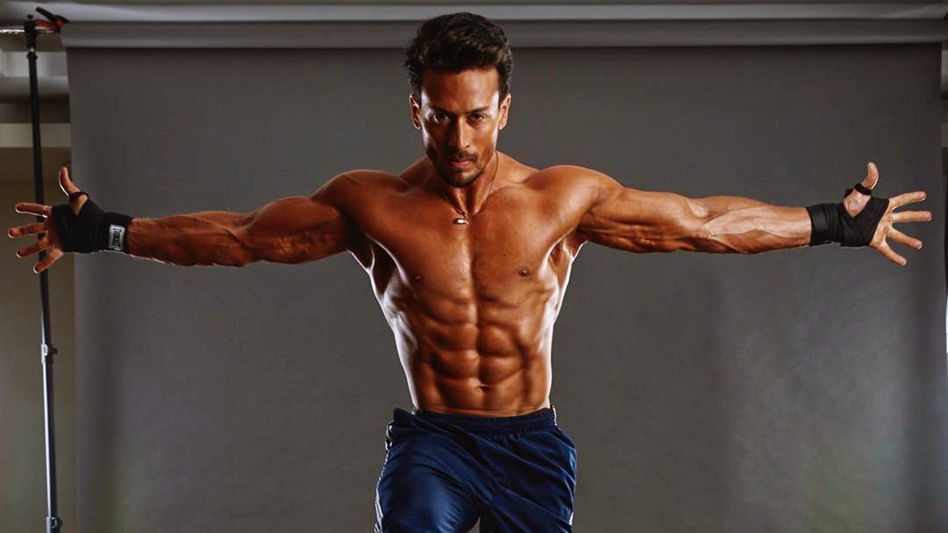 picture Tiger Shroff Bodybuilder Wallpaper